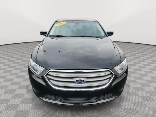 2015 Ford Taurus SE