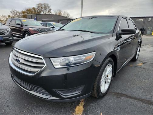 2015 Ford Taurus SE