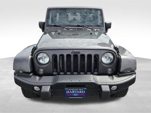 Granite Crystal Metallic Clearcoat 2016 Jeep Wrangler Unlimited Sahara