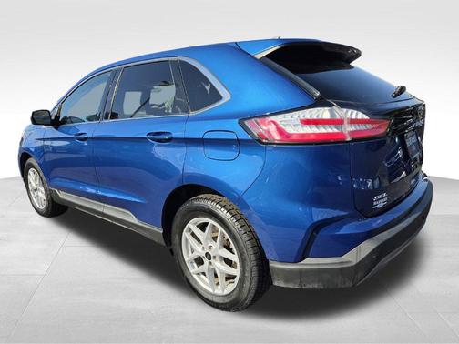 Blue Metallic 2024 Ford Edge SEL