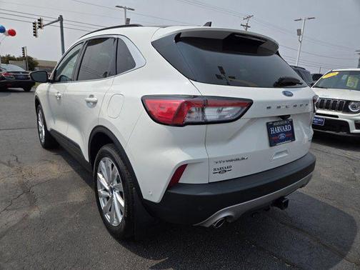 2022 Ford Escape Titanium