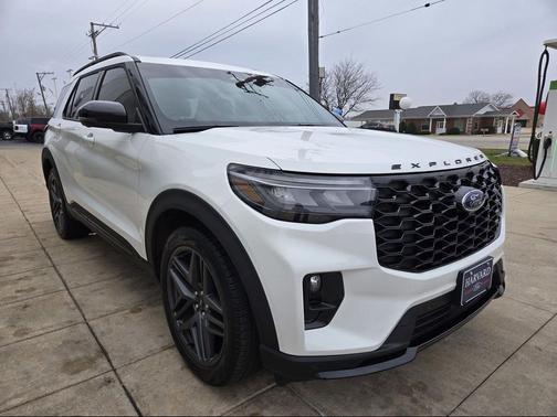 2025 Ford Explorer ST