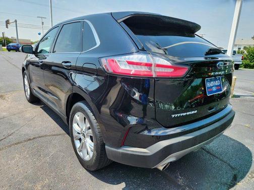 2023 Ford Edge Titanium