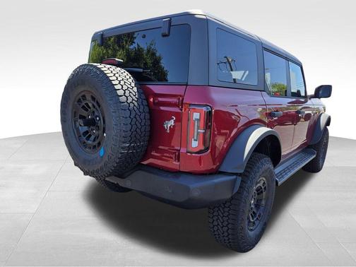 Ruby Red Metallic Tinted Clearcoat 2026 Ford Bronco Outer Banks