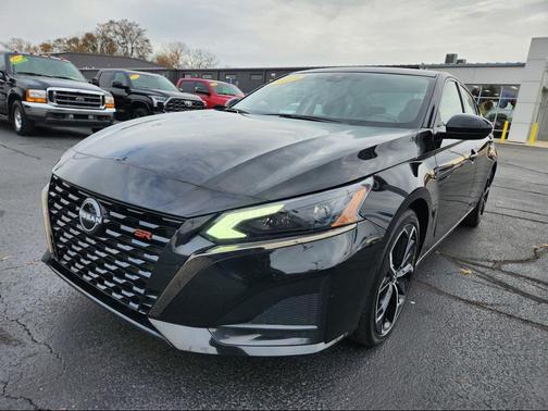 2023 Nissan Altima SR FWD