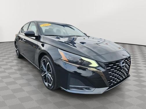 2023 Nissan Altima SR FWD