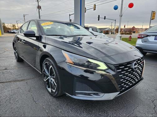 2023 Nissan Altima SR FWD