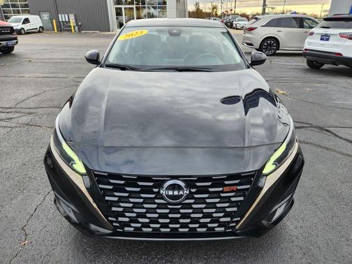 2023 Nissan Altima SR FWD