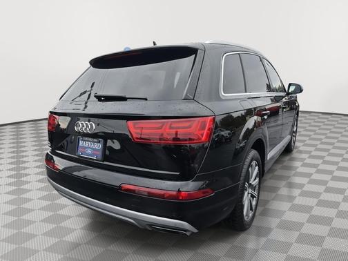 2019 Audi Q7 45 Premium