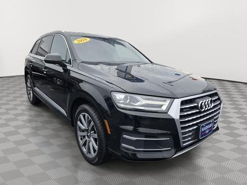 2019 Audi Q7 45 Premium