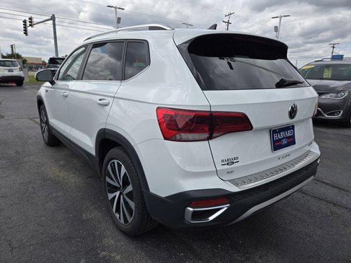 2023 Volkswagen Taos SE