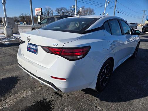 2024 Nissan Sentra SV