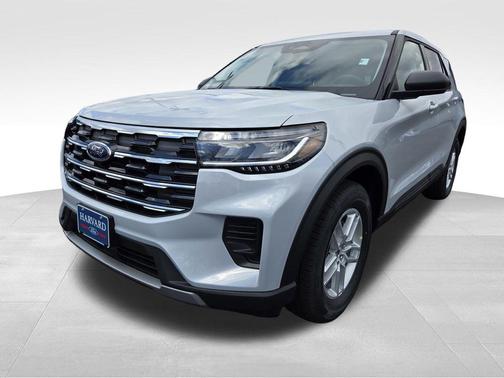 Space White Metallic 2026 Ford Explorer Active