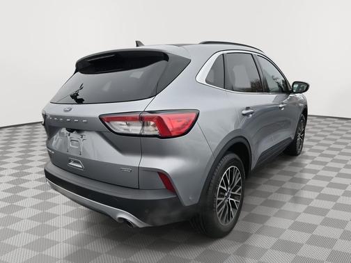 2021 Ford Escape Titanium