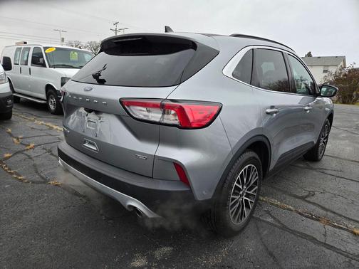 2021 Ford Escape Titanium
