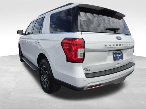 Oxford White 2023 Ford Expedition XLT