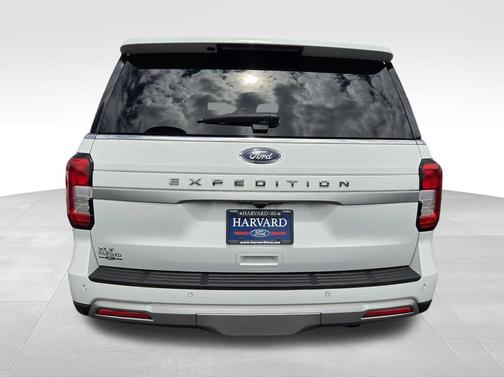 Oxford White 2023 Ford Expedition XLT