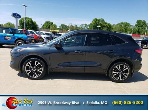 2022 Ford Escape SE