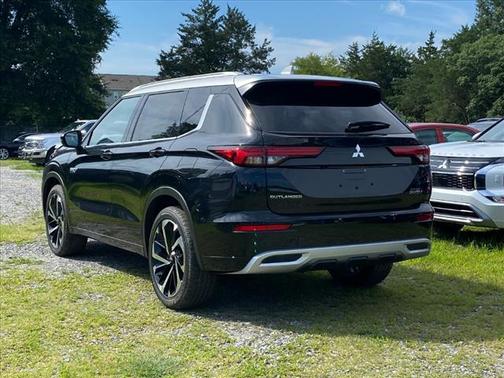 2025 Mitsubishi Outlander PHEV SEL