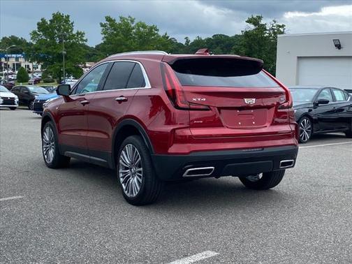 2025 Cadillac XT4 Premium Luxury