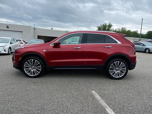2025 Cadillac XT4 Premium Luxury
