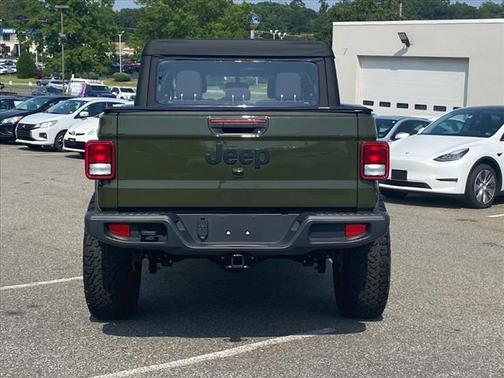 2023 Jeep Gladiator Sport