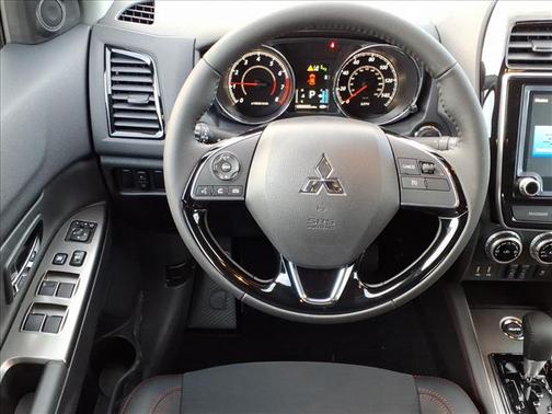 2026 Mitsubishi Outlander Sport SE