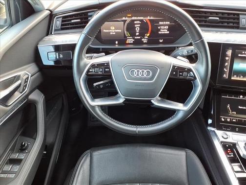 2021 Audi e-tron Premium Plus