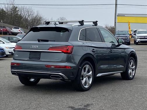 2022 Audi Q5 45 S line Premium Plus