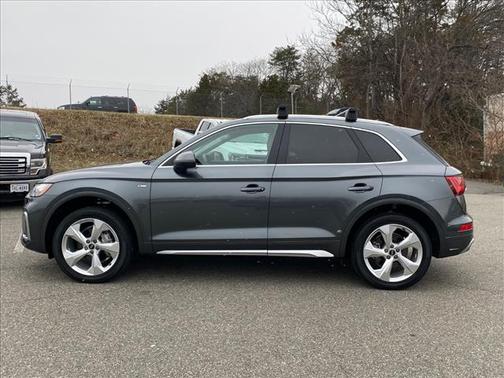 2022 Audi Q5 45 S line Premium Plus