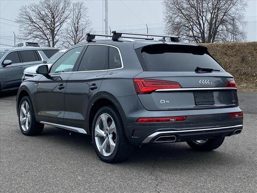 2022 Audi Q5 45 S line Premium Plus