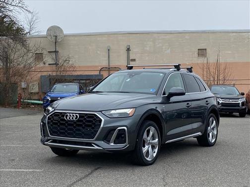 2022 Audi Q5 45 S line Premium Plus