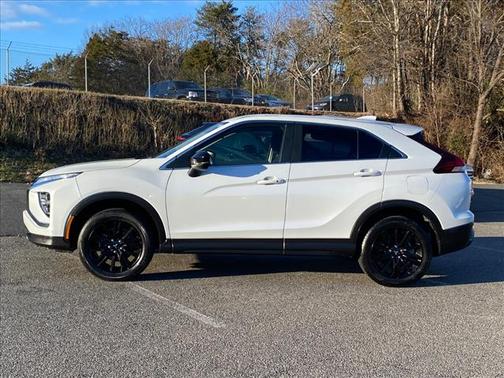 2024 Mitsubishi Eclipse Cross LE