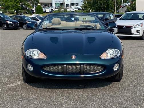 2002 Jaguar XKR Base