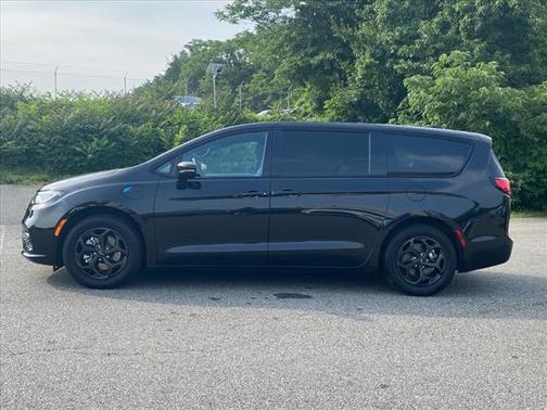 2023 Chrysler Pacifica Hybrid Limited