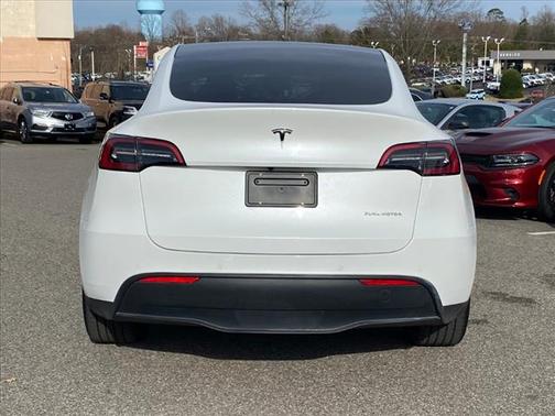 2022 Tesla Model Y Long Range Dual Motor All-Wheel Drive