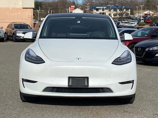 2022 Tesla Model Y Long Range Dual Motor All-Wheel Drive