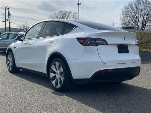 2022 Tesla Model Y Long Range Dual Motor All-Wheel Drive