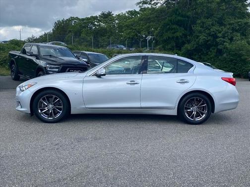 2015 INFINITI Q50 Sport