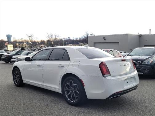 2018 Chrysler 300 Touring