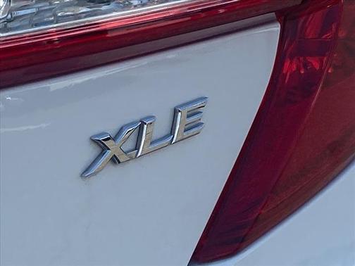 2012 Toyota Camry Hybrid XLE