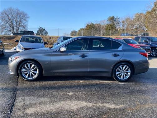 2015 INFINITI Q50 Premium