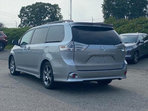 2011 Toyota Sienna SE