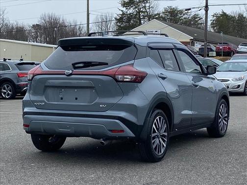 2022 Nissan Kicks SV