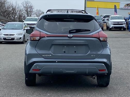 2022 Nissan Kicks SV
