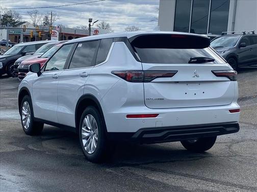 2026 Mitsubishi Outlander ES 1.5T S-AWC