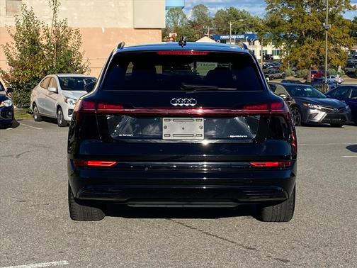 2022 Audi e-tron Premium