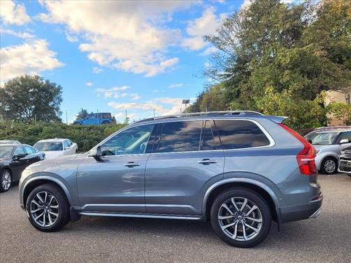 2019 Volvo XC90 T6 Momentum
