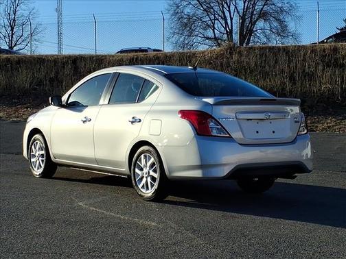 2017 Nissan Versa 1.6 SV