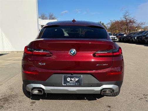 2025 BMW X4 xDrive30i